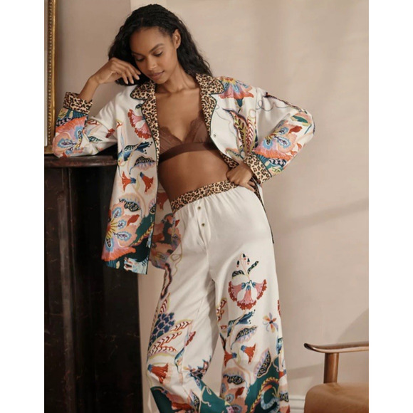 Anthropologie X Sarah Gordon Flannel Pajama Top Size Small Floral Humming Bird - Picture 16 of 16